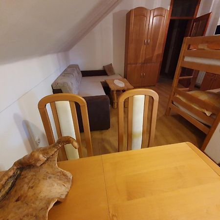 Miskar Rooms Cerknica Szoba fotó