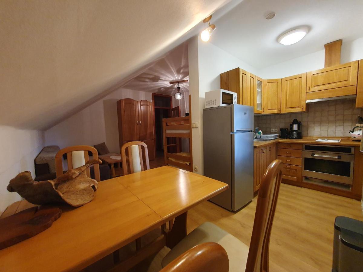 Miskar Rooms Cerknica Szoba fotó